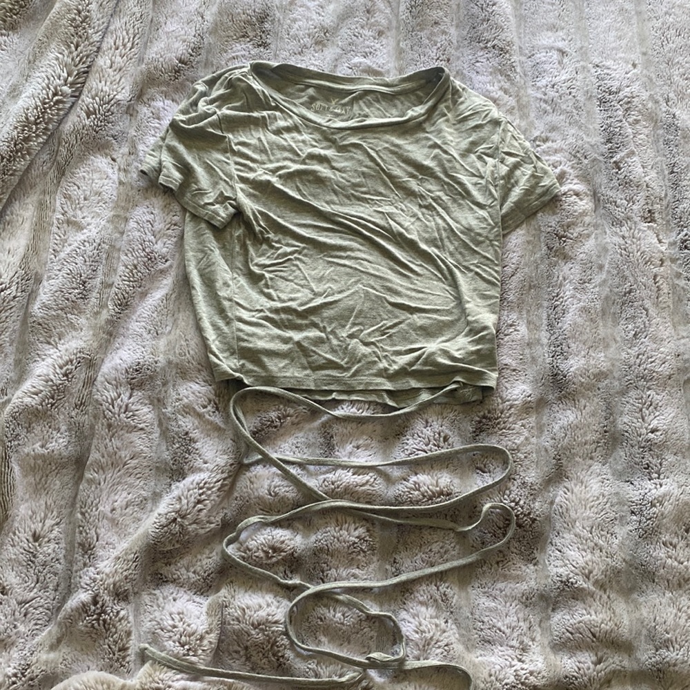 Gray cropped tie waist tee